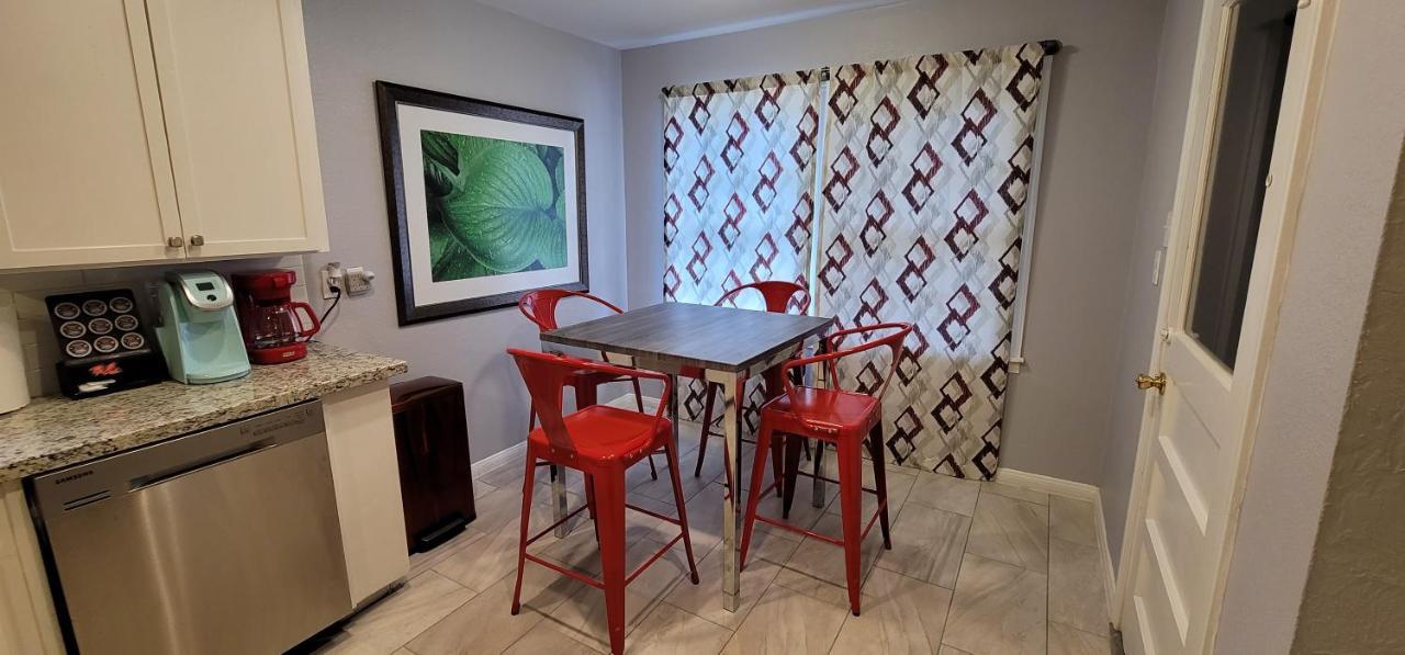 The Harby Street House - Close To U Of H, Stadiums, Downtown, Med Center Хюстън Екстериор снимка